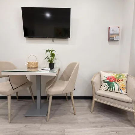 Moderno No - Papaia By Tropical Solutions * Funchal (Madeira)